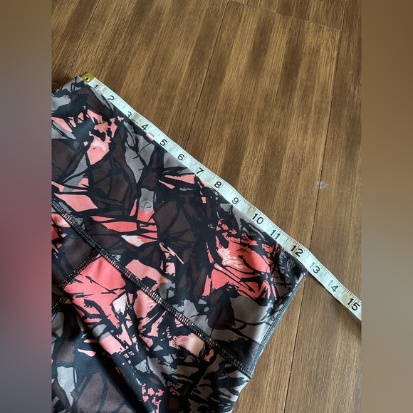 Lululemon High Times Pant Luxtreme
Paint Storm Espresso Multi
W5L95S
Soul Cycle - Picture 5 of 8